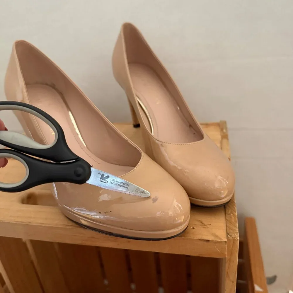 Stuart Weitzman Size 9M Nude Beige Patent Leather Round Toe Stiletto Heel Pumps - Picture 13 of 16